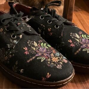 Dr Martens Colorful  Floral Black Lace-Up Shoes W11 UK9